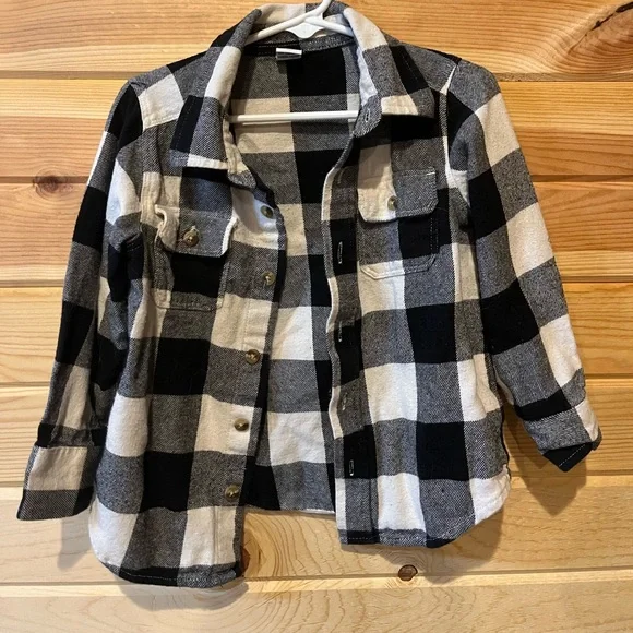 Button ups - Picture 3 of 4